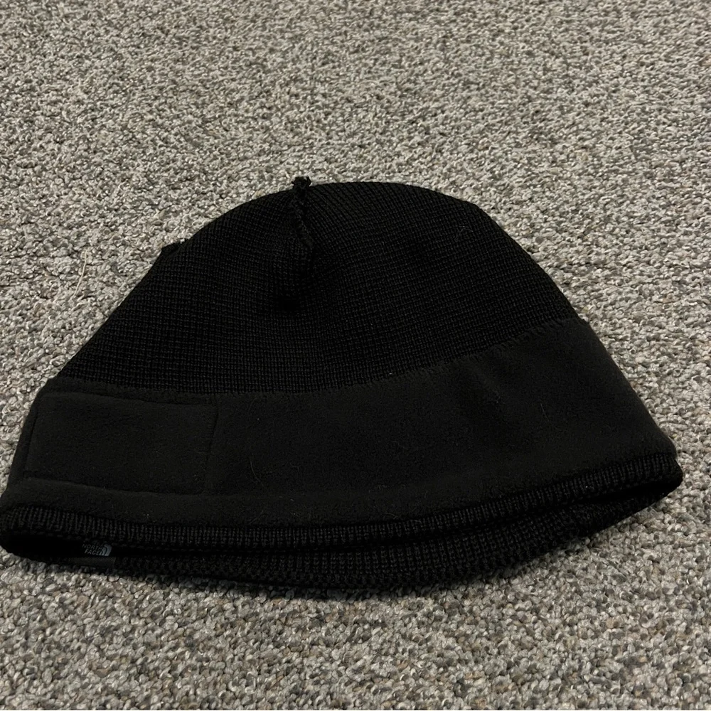 Amazon Beanie‎ Mens Black Knit Lined Hat North Face Employee Workwear Uniform